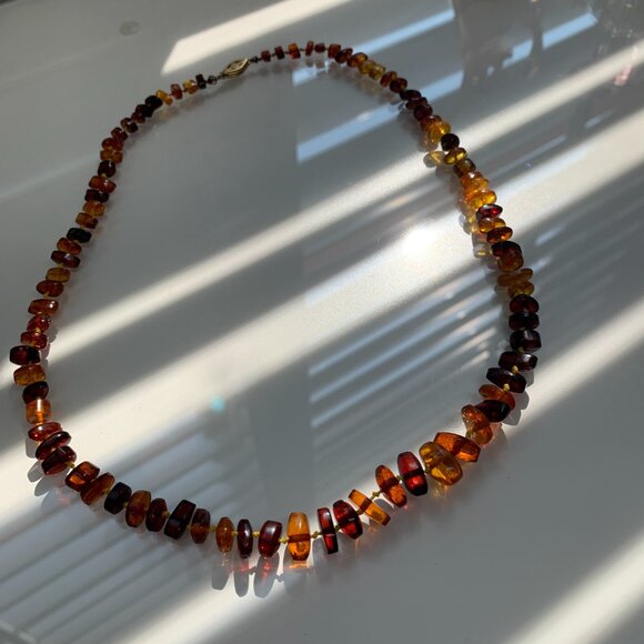 Vintage Baltic Amber Graduated Bead Necklace – 22” - Picture 2 of 5